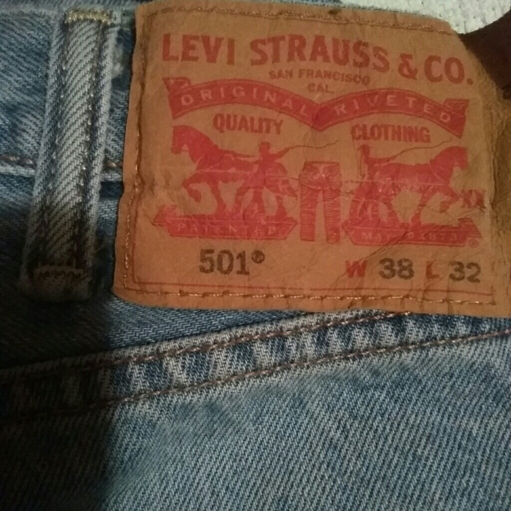 Levi's - Picture 2 of 2